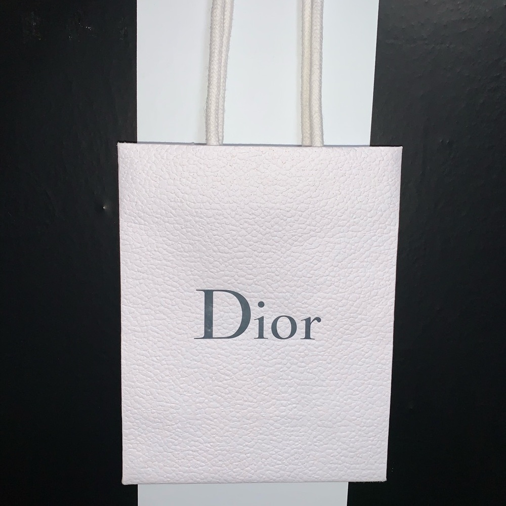 Luxury Shopping Bags (6)🛍️ Dior, Chanel(2), Roberto Coin, Gucci, MLB